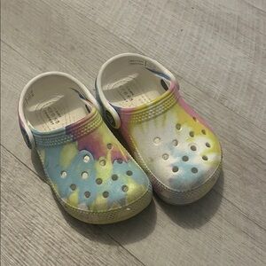 Tie dye toddler corcs guc